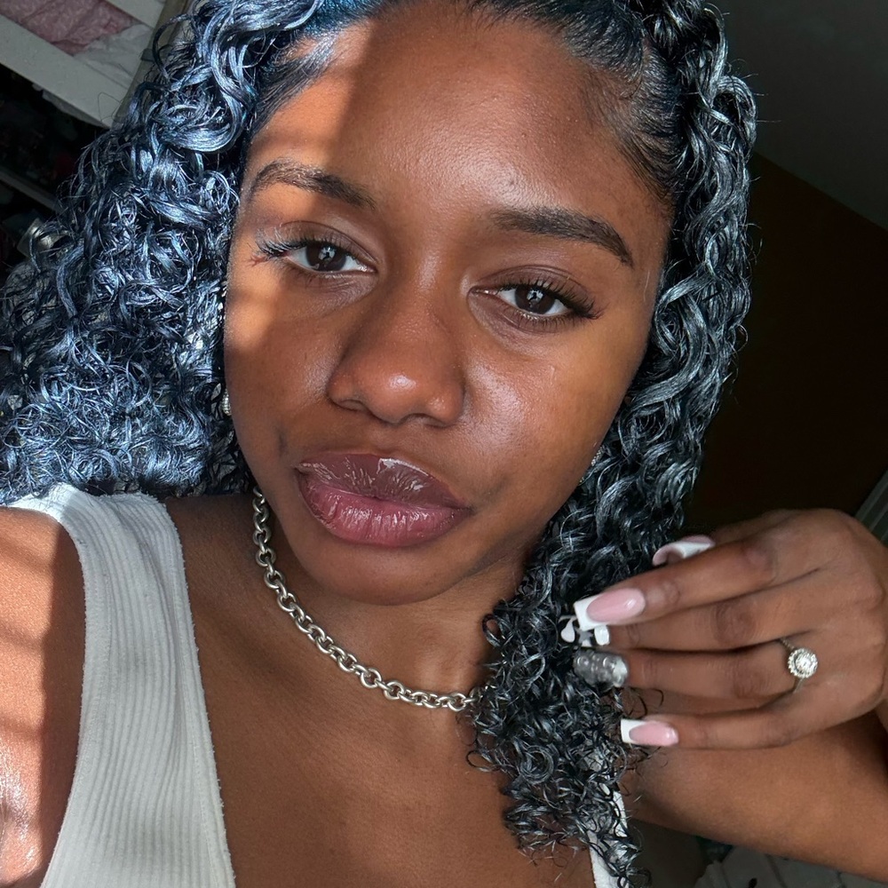 Meet your Posher, Brooke